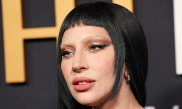 Lady Gaga: Εντυπωσίασε σε επαγγελματικό ραντεβού με εκθαμβωτικό platinum blonde look επιβεβαιώνοντας ότι είναι η απόλυτη diva
