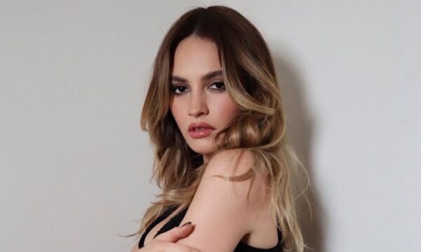 Lily James: Μας μάγεψε το ombre της σε λαχταριστή caramel blonde απόχρωση