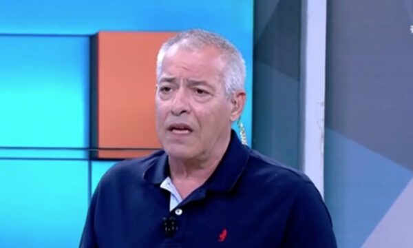 Νίκος Μάνεσης: Αποχώρησε αιφνιδίως από την εκπομπή του μισή ώρα πριν το τέλος