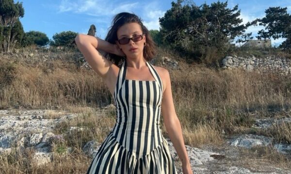 Drop Waist Φορέματα: Η αναγέννηση της κομψότητας & του vintage γοητείας