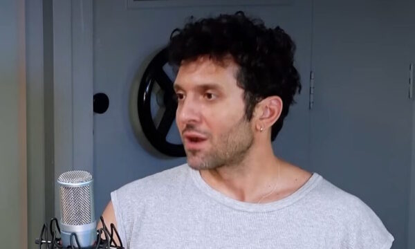 Δημήτρης Μοθωναίος: «Έχω γυρίσει σε πρώην και ήταν καταστρεπτικό – Έχω πληγώσει πολλούς ανθρώπους»