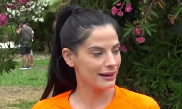 Χριστίνα Μπόμπα: «Τα αυτιά μου παραμένουν κλειστά στην αρνητική κριτική – Δεν είχα ακούσει την άποψη του κυρίου Παπανώτα»
