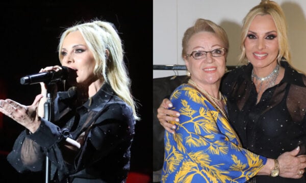 Πέγκυ Ζήνα: Σπάνια δημόσια εμφάνιση με την εντυπωσιακή μητέρα της