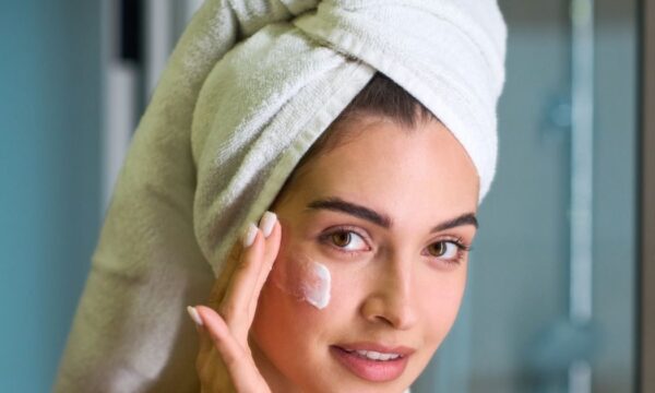 Πολυπεπτίδια: Το skincare μυστικό που ενισχύει την παραγωγή κολλαγόνου