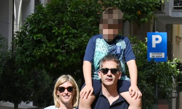 Σία Κοσιώνη: Η συγκινητική φωτογραφία με τον οκτάχρονο γιο της, Δήμο