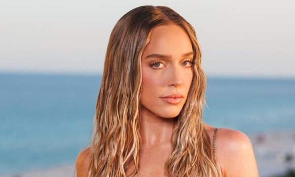 Velvet Blonde: Η μαγευτική ξανθιά απόχρωση που θα κατακλύσει το φετινό καλοκαίρι