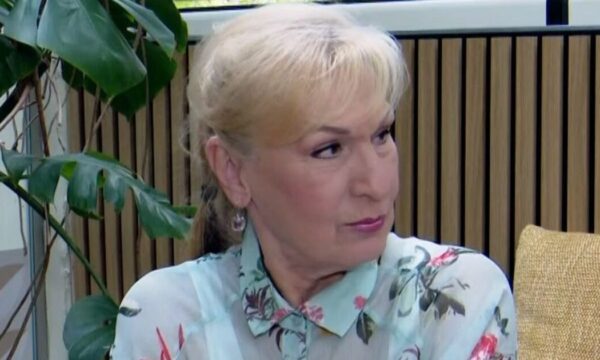 Σόφη Ζαννίνου: «Γιατί να δεσμευτώ με σύντροφο; Για να τρέχω στα μοναστήρια να ανάβω το κερί;»