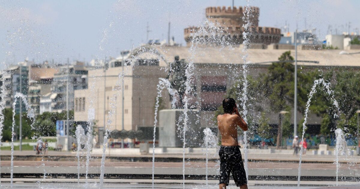 Καύσωνας: Ο κανόνας των 30 λεπτών για να αποφύγετε το θερμικό σοκ