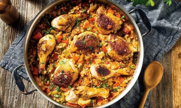 Παραδοσιακό ισπανικό ρύζι με κοτόπουλο (Arroz Con Pollo)