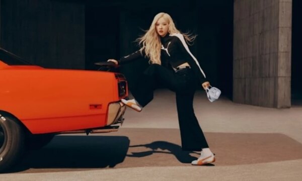 PUMA Speedcat: Η Rosé παρουσιάζει τα καινούργια παπούτσια της PUMA και μας κατευθύνει με στυλ στο μέλλον