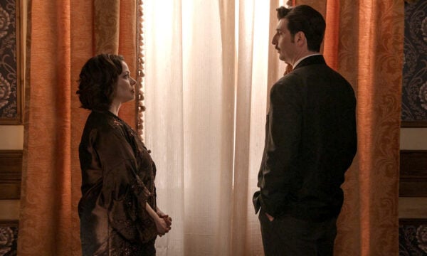 «Grand Hotel»: Η Κυβέλη προειδοποιεί τον Ρήγα με αποκάλυψη της πραγματικής του ταυτότητας