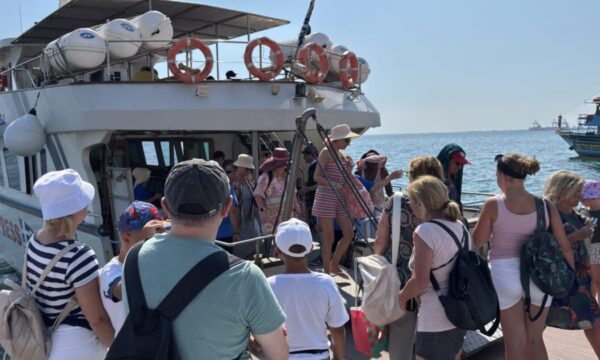 Μελέτη: Τι σκέφτονται οι Γερμανοί τουρίστες για τους Έλληνες