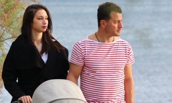 Δήμητρα Βαμβακούση: «Με συγκινεί βαθιά που η μικρή μου κόρη κάνει τον σταυρό της»