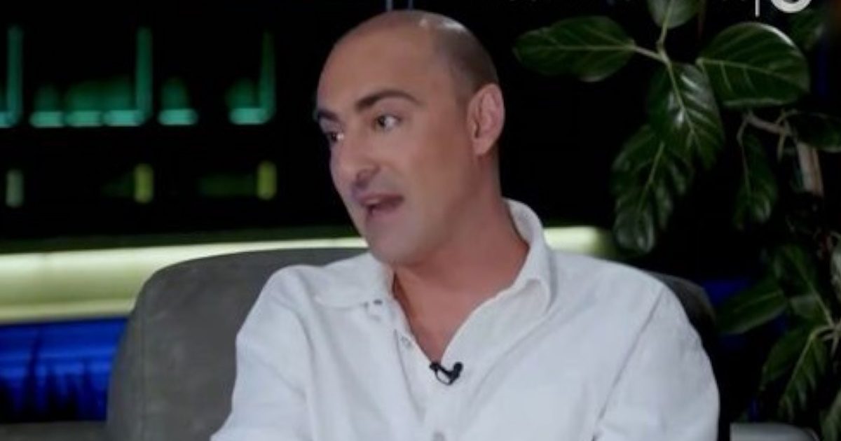 Θανάσης Αλευράς: «Η πρωινή ζώνη έχει χάσει τη λεπτότητά της, η τηλεόραση μοιάζει να κανιβαλίζει τους ανθρώπους»