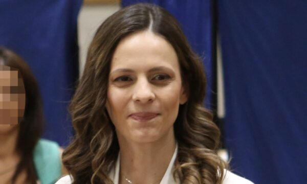 Έφη Αχτσιόγλου: Η πρώτη εικόνα του μωρού από το μαιευτήριο