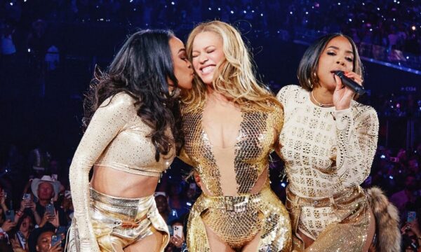 Beyoncé: Το Cowboy Carter Tour έκλεισε με το θρυλικό reunion των Destiny’s Child – Πόσο πιο λαμπερό το θέλεις;