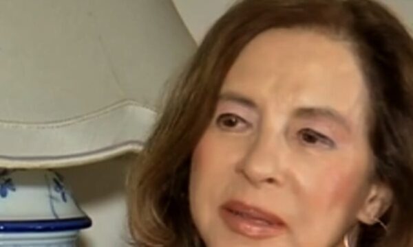 Έφη Πίκουλα: Συγκλονίζει για τα 29 χρόνια από την απώλεια της Αλίκης Βουγιουκλάκη – «Την είχαμε πείσει ότι θα νικήσει»