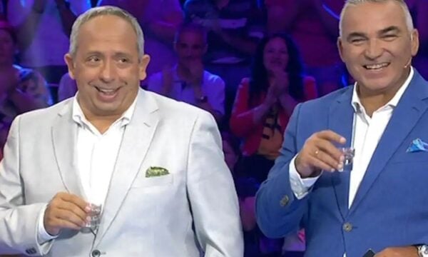 Η Ελλάδα στις κάλπες – Τελική πράξη: «Για άγνωστο λόγο μας ενημέρωσαν ότι θα συνεχίσουμε και του χρόνου»