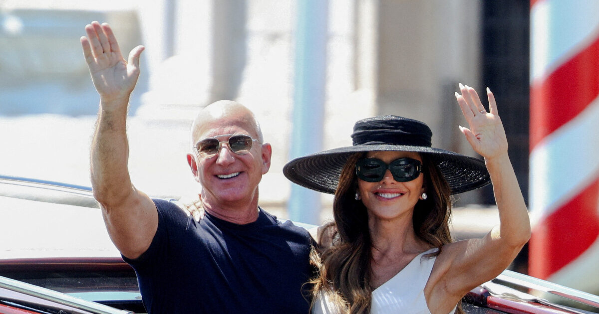 Lauren Sanchez – Bezos: Αποκάλυψε την κλοπή ενός από τα 27 γαμήλια φορέματα