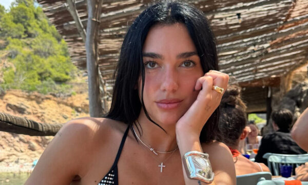 Bikini: Οι 3 κορυφαίες τάσεις που η Dua Lipa έχει ήδη υιοθετήσει
