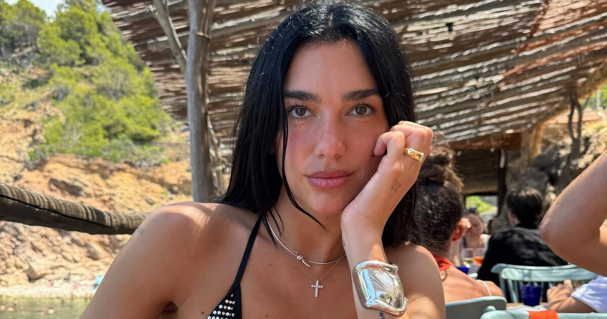 Bikini: Οι 3 κορυφαίες τάσεις που η Dua Lipa έχει ήδη υιοθετήσει