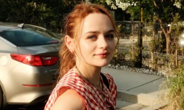 Joey King: Με κόκκινη απόχρωση μαλλιών για τον νέο της ρόλο
