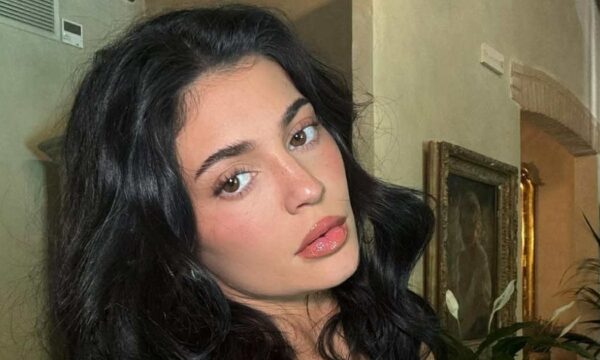 Kylie Jenner: Εντυπωσιακή με beach glam στην Τοσκάνη