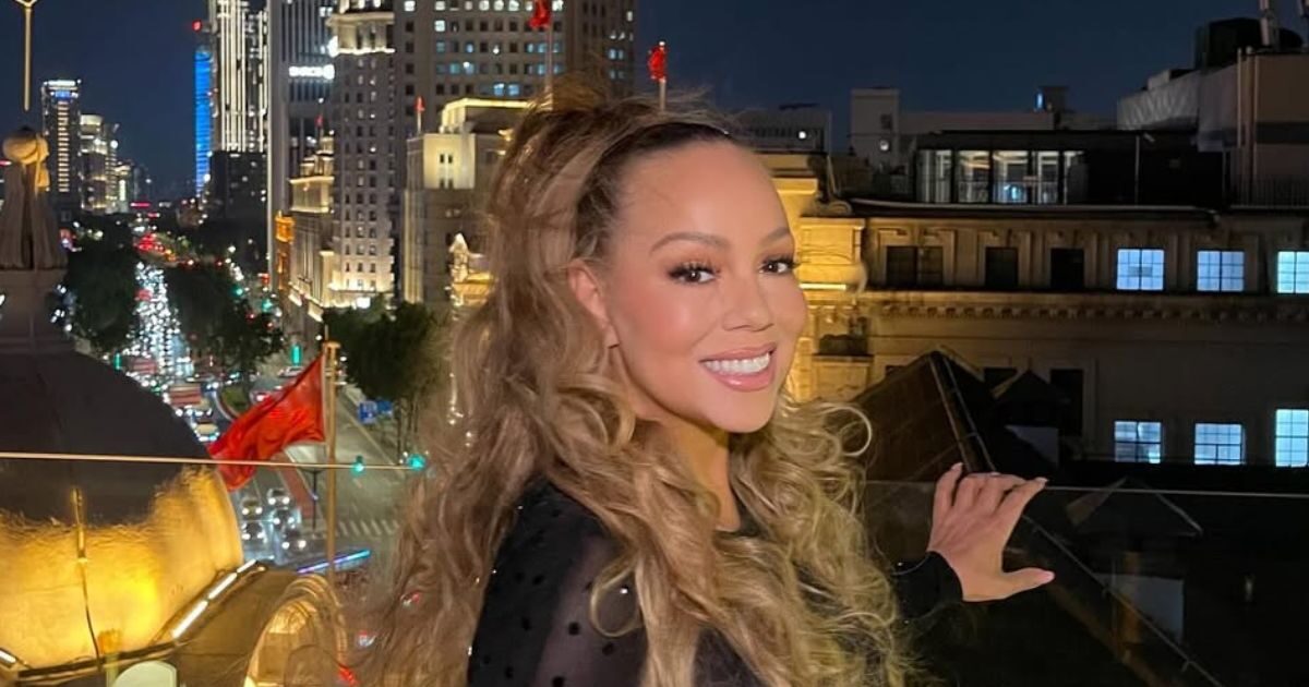 Η κομψή χαμηλή αλογοουρά της Mariah Carey είναι το απόλυτο στιλιστικό inspiration για μακριά μαλλιά