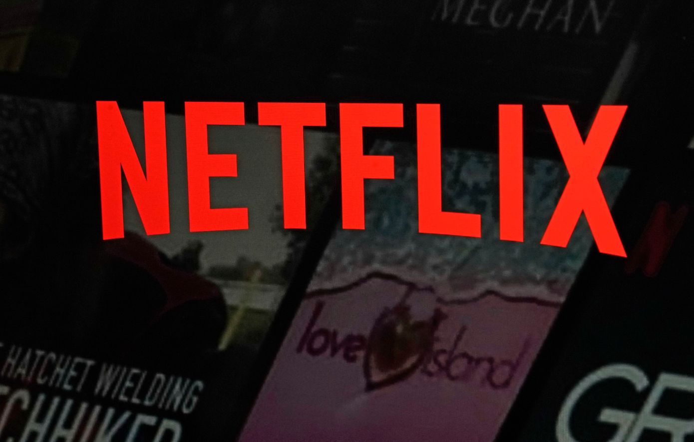Κατρακύλα για τη μετοχή του Netflix καθώς οι εκτιμήσεις εσόδων δεν ικανοποιούν τους επενδυτές