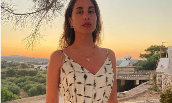 Παυλίνα Βουλγαράκη: Φωτογραφίζεται με μαγιό, δύο μήνες μετά τη γέννηση της κόρης της