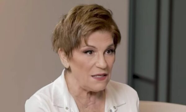 Χρύσα Ρώπα: «Πάλεψα με την κατάθλιψη και πήρα 15 κιλά λόγω ψυχοφαρμάκων»