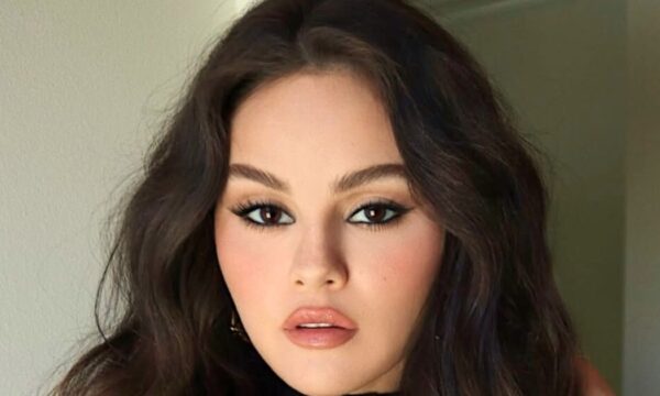 Το μακιγιάζ της Selena Gomez θα σε εμπνεύσει για λαμπερές εμφανίσεις το Σαββατοκύριακο