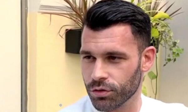 Στάθης Σχίζας: «Αφού έχω αποκαλύψει την προσωπική μου ζωή, θα ήμουν γελοίος αν σας συμβούλευα να αποστασιοποιηθείτε»