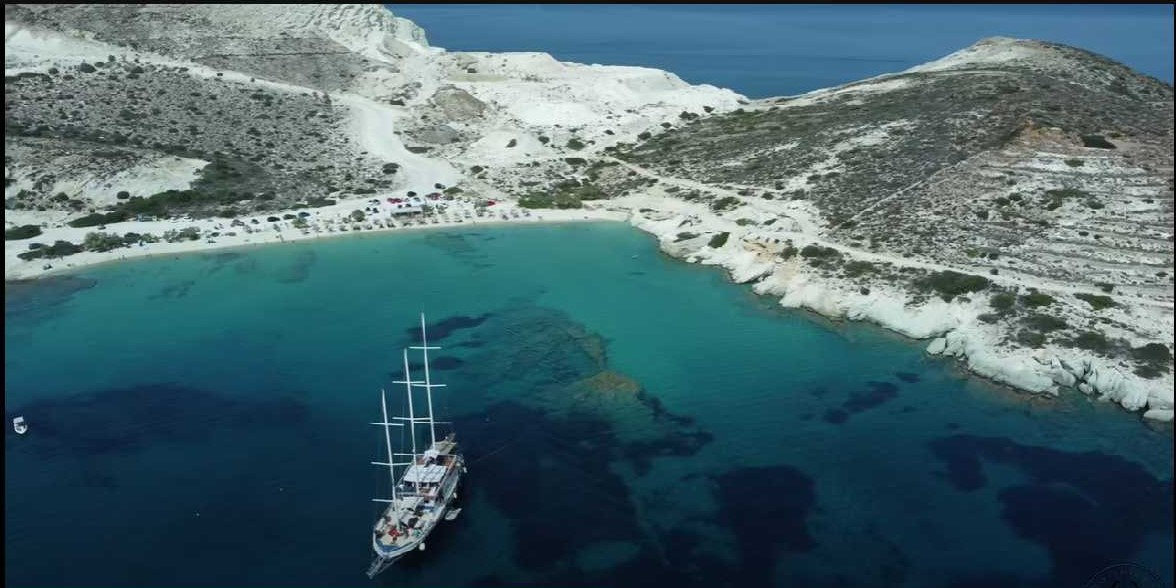 Αυτό είναι το ελληνικό νησί με τα πιο κρυστάλλινα νερά παγκοσμίως