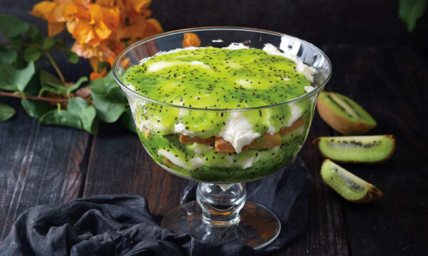 Trifle με σάλτσα ακτινίδιο
