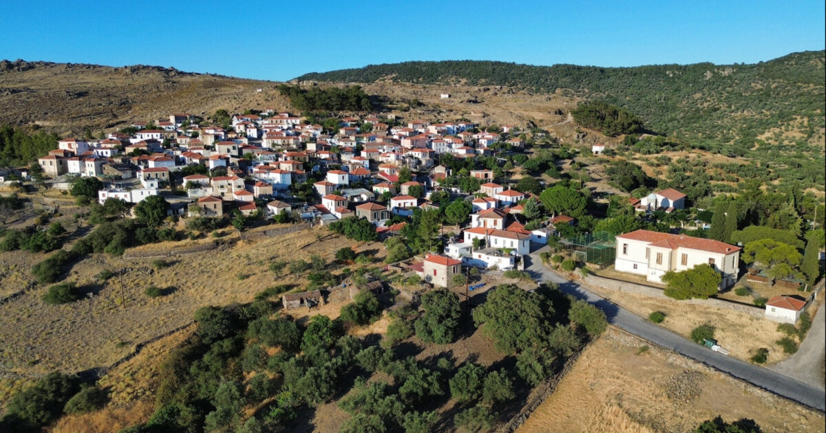 ΒΙΝΤΕΟ: Το μαγευτικό χωριό στη Λέσβο, τέλειο για όσους αναζητούν την απόλυτη γαλήνη