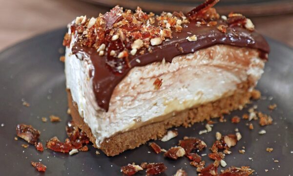 Cheesecake με καραμελωμένο συμπυκνωμένο γάλα