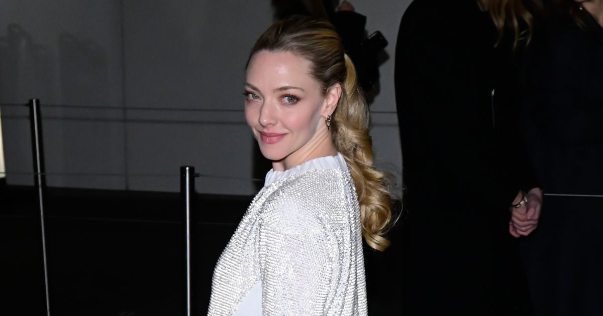 Amanda Seyfried: Δοκίμασε ένα cat eye με φούξια eyeliner που θα αγαπήσεις αν είσαι ξανθιά