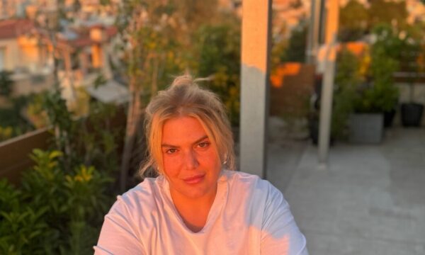 Δανάη Μπάρκα: Το συγκινητικό βίντεο με τη γιαγιά της και η γλυκιά αφιέρωση – «Είσαι η ζωή μου»