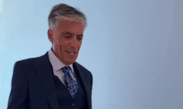 Νίκος Ευαγγελάτος: Παρασκήνια από την έναρξη του «Live News» και γιατί επιλέγει τις σκάλες πριν την εκπομπή