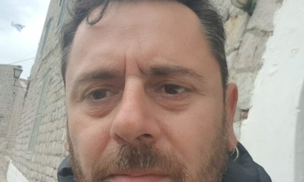 Φωτορεπόρτερ Γιάννης Δημητράς χάνει τη ζωή του σε δυστύχημα στην Εγνατία – Σε σοβαρή κατάσταση η σύζυγός του