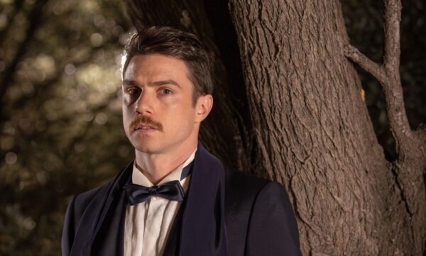 «Grand Hotel»: Ποιος είναι ο Άρης Δανέζης;