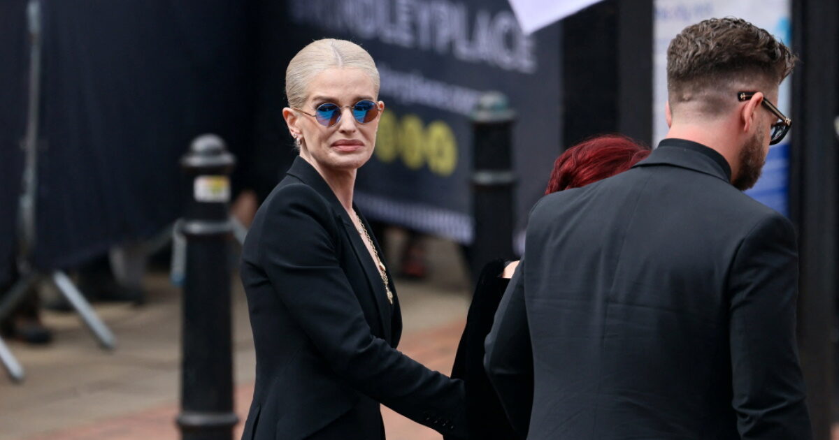 Kelly Osbourne: Τίμησε τον πατέρα της λίγες μέρες μετά την κηδεία του