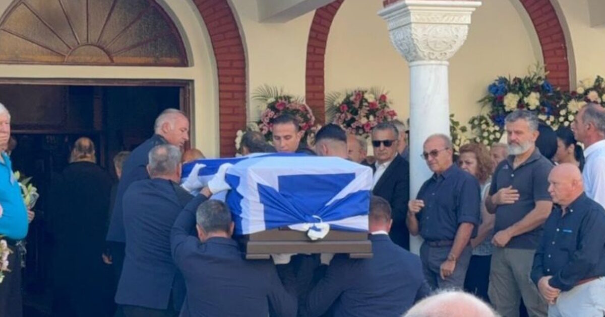 Απόστολος Βεσυρόπουλος: Μεγάλη συμμετοχή στην κηδεία του – Παρευρέθηκε ο Κυριάκος Μητσοτάκης