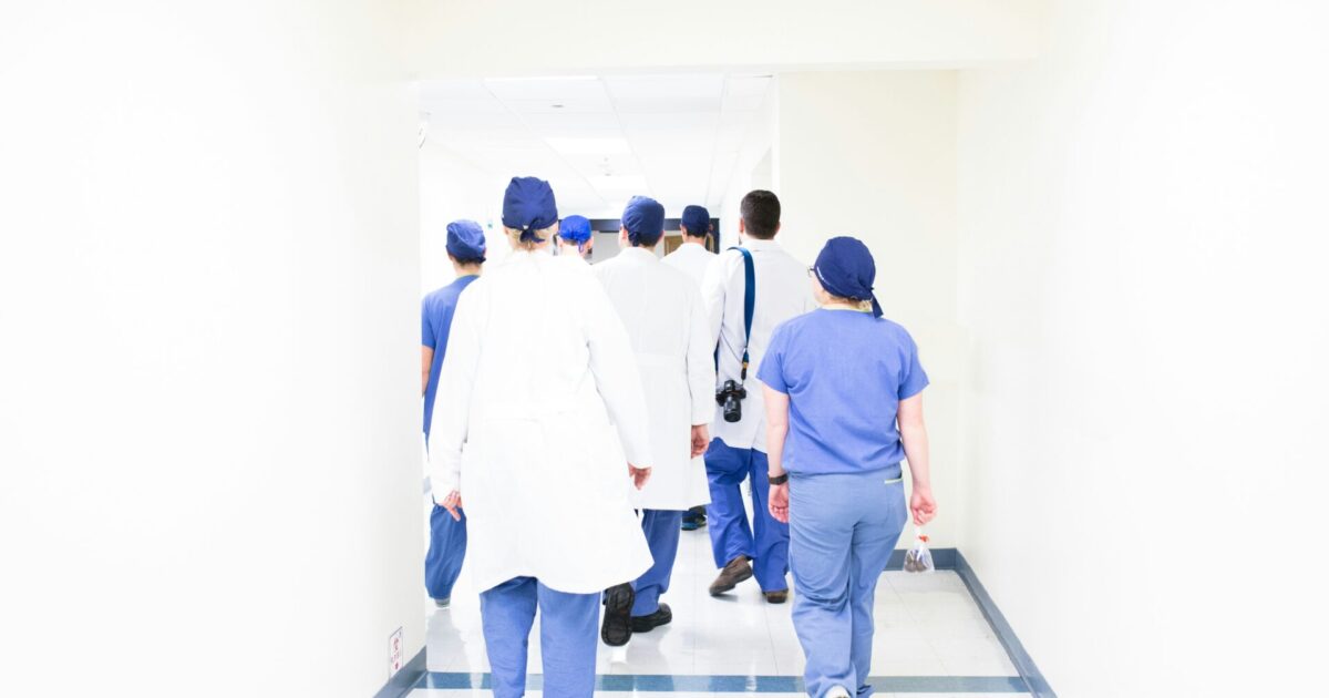 Ποιος είναι ο λόγος που οι νοσηλευτές εγκαταλείπουν διακριτικά το επάγγελμά τους;