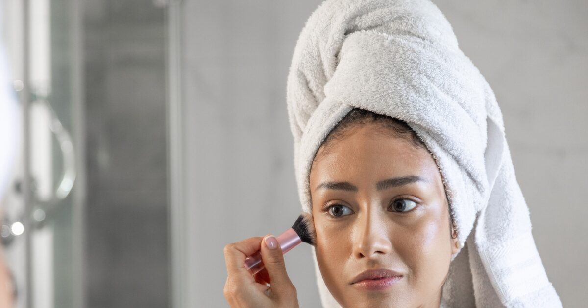 Πινέλα, beauty blender, τσιμπιδάκι φρυδιών και ψαλίδι βλεφαρίδων: Πότε να τα ανανεώνεις με νέα
