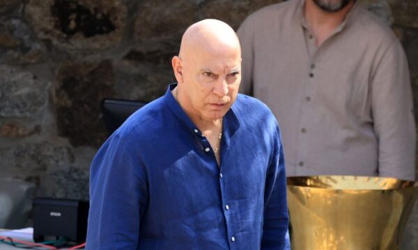 Νίκος Γκάλης: Αποκαλύπτει την αλήθεια για την υγεία του μετά από βίντεο σε αναπηρικό αμαξίδιο