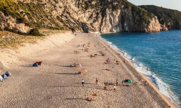 Εισιτήριο 10 ευρώ για την εκπληκτική παραλία της Λευκάδας