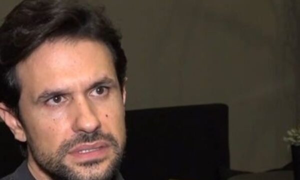 Ορφέας Αυγουστίδης: «Αντιμετωπίζω έντονες υπαρξιακές ανησυχίες, δυσκολεύομαι να εκφράσω τι με ανακουφίζει»