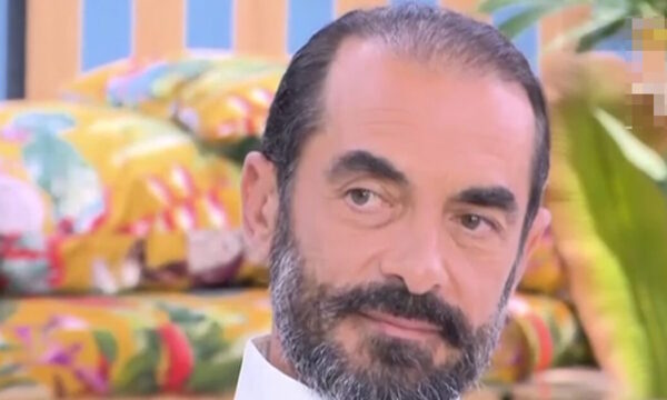 Ο Αλέκος Συσσοβίτης συγκλονίζει για τη μητέρα του: «Από μωρό στους γιατρούς μαζί της – Το Αλτσχάιμερ είναι σκληρό»